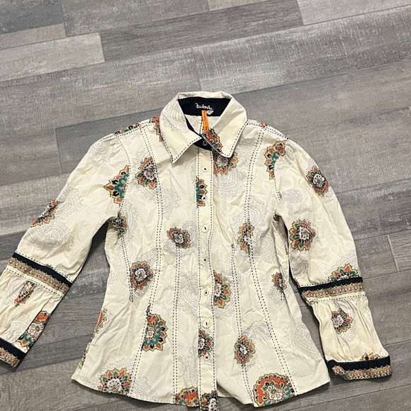 Taikonhu White Top with Navy Trim and Orange Tag Anthropologie - Picture 6 of 12